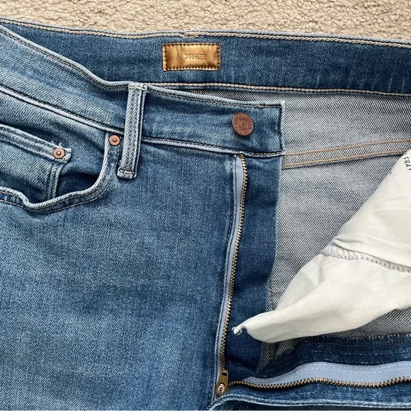 MOTHER High Waisted Rider Ankle Fray Size 30